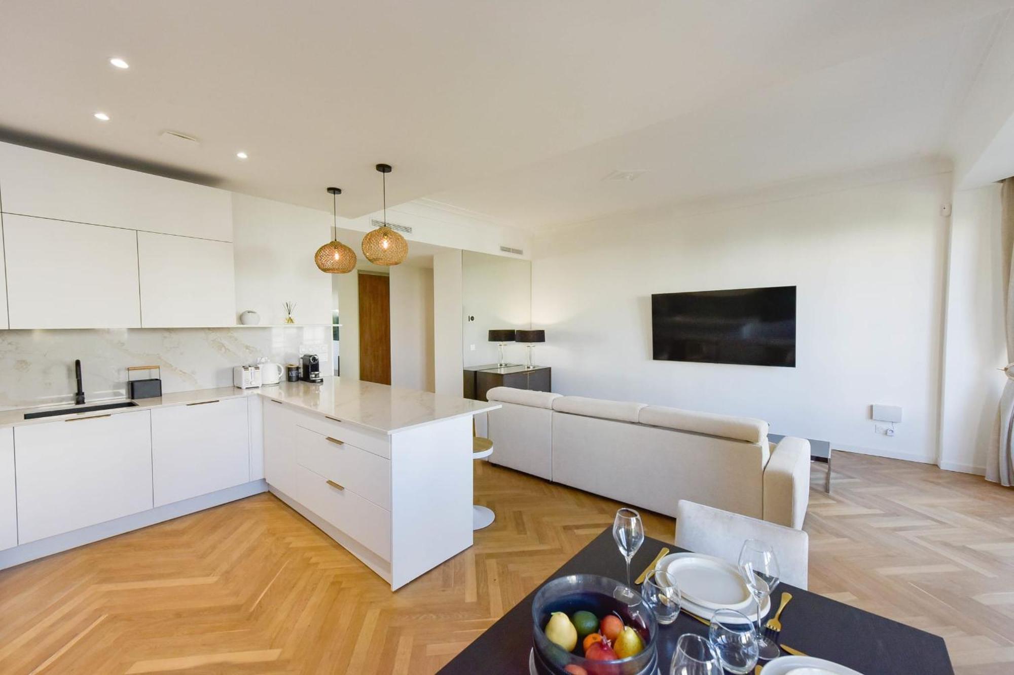Rare Luxury 3-br Near The Croisette