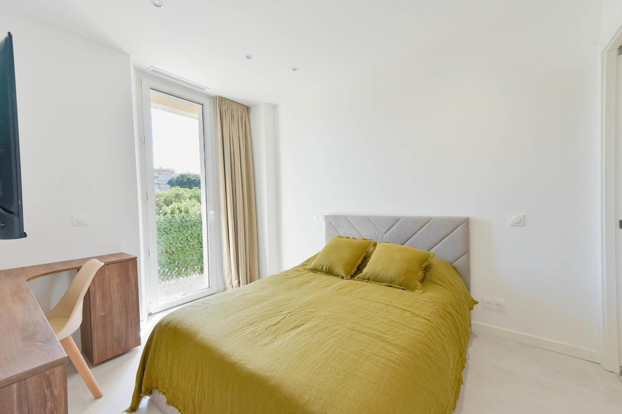 Rare Luxury 3-br Near The Croisette